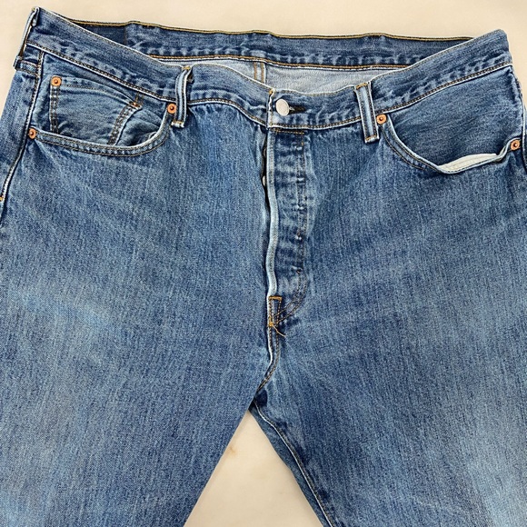 Vintage Levi’s 501 button fly jeans- price per 1 pair - Picture 4 of 15
